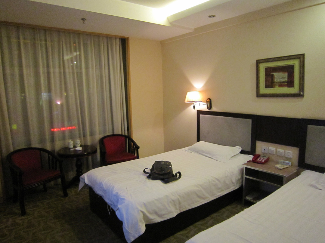 贝尔大酒店主图