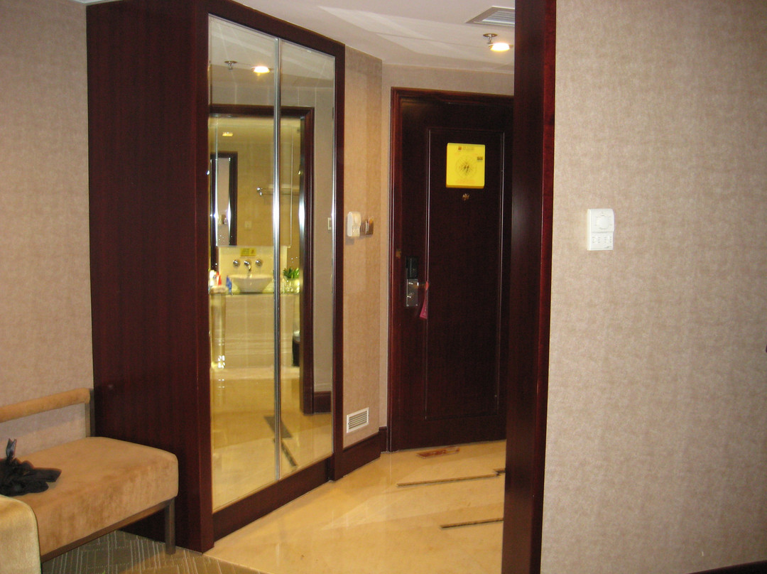 冠发君悦大酒店主图