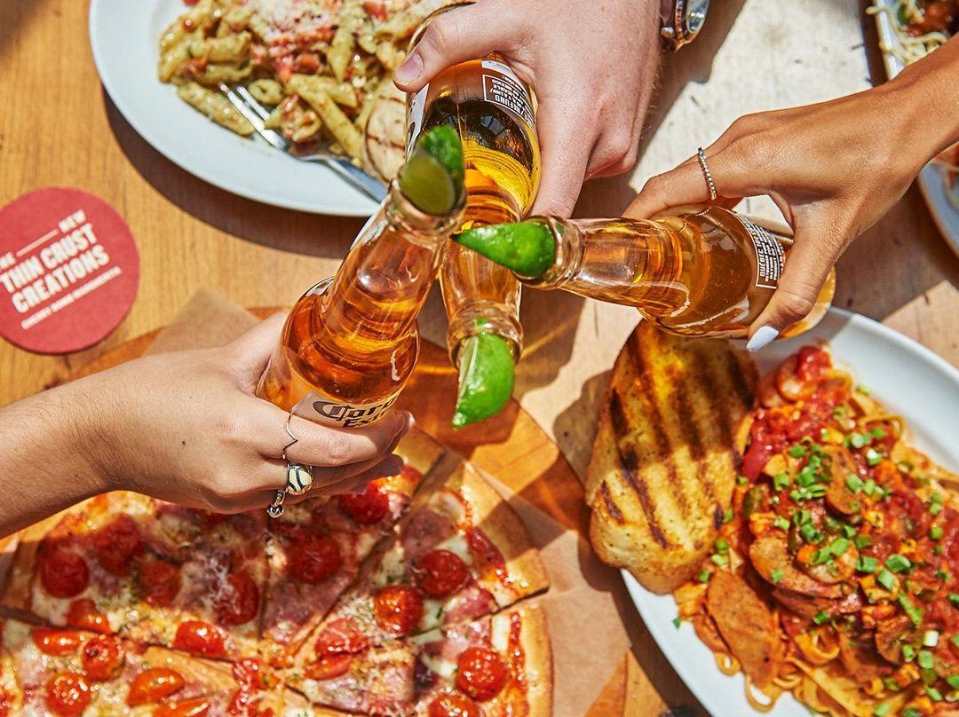 埃斯特万餐馆和美食-Boston Pizza