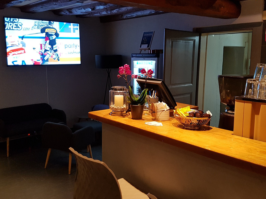 Cafe de La Tour