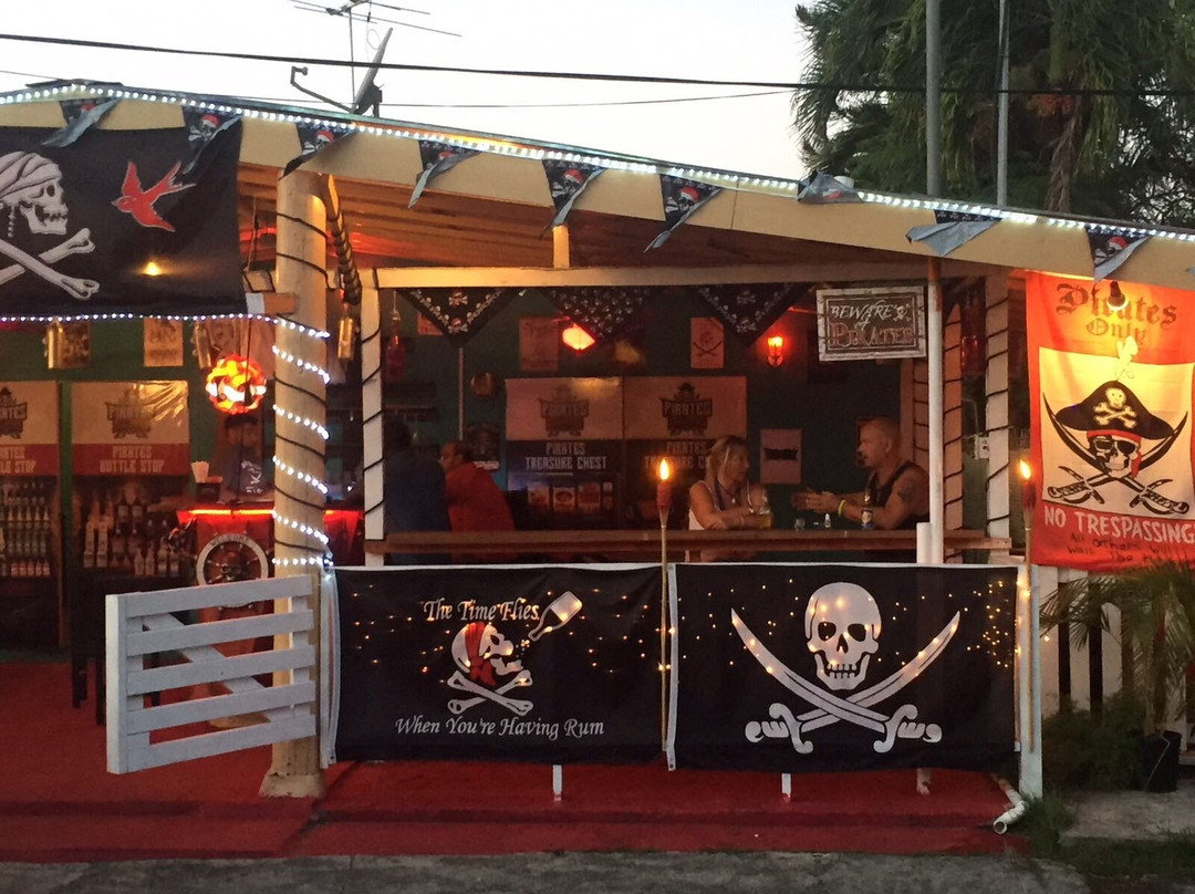 Bon Accord餐馆和美食-Pirates Island Bar