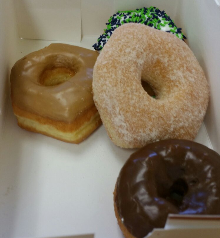 Maple Valley餐馆和美食-Crown Donuts