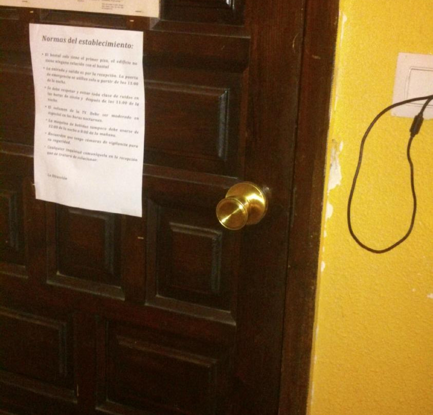 Hostal Esturion