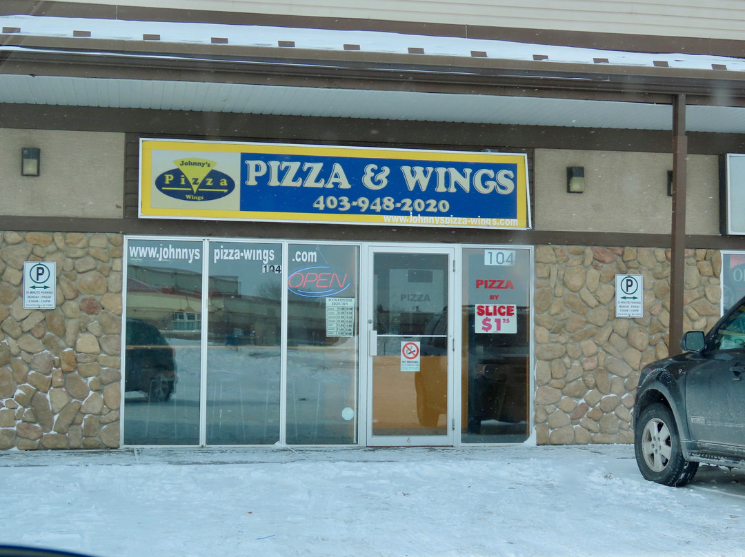 Johnny's Pizza & Wings Ltd