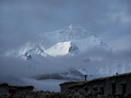绒布寺-定日县必去景点