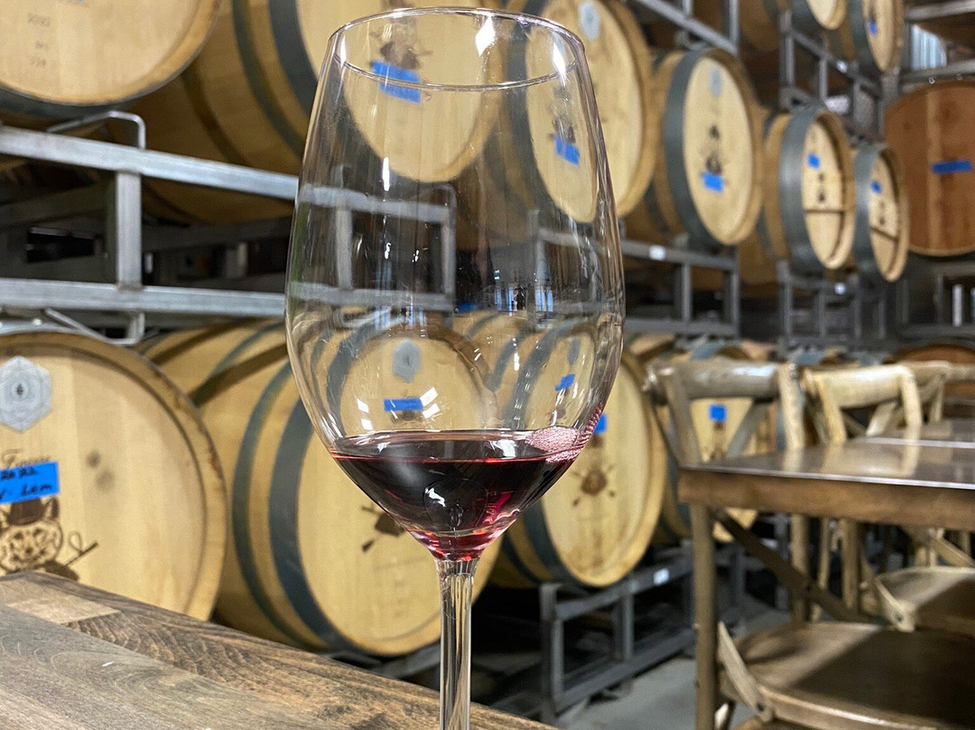 Fox Hollow Vineyards景点图片