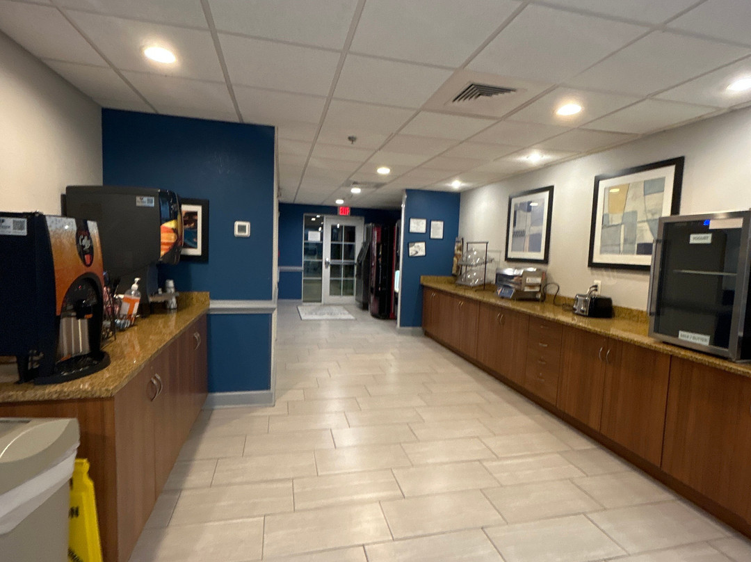 Microtel Inn & Suites by Wyndham Columbus/Near Fort Moore主图