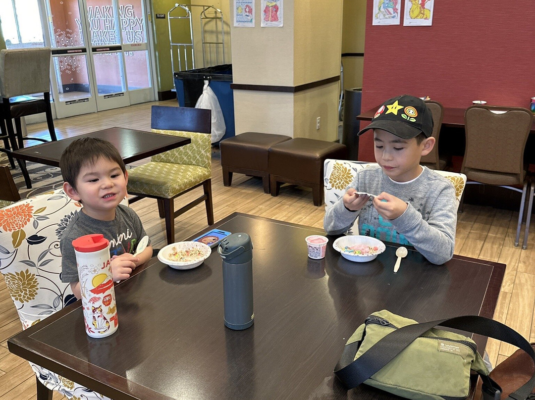 Hampton Inn & Suites San Bernardino主图