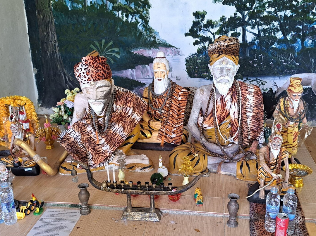 Hermit Shrine景点图片