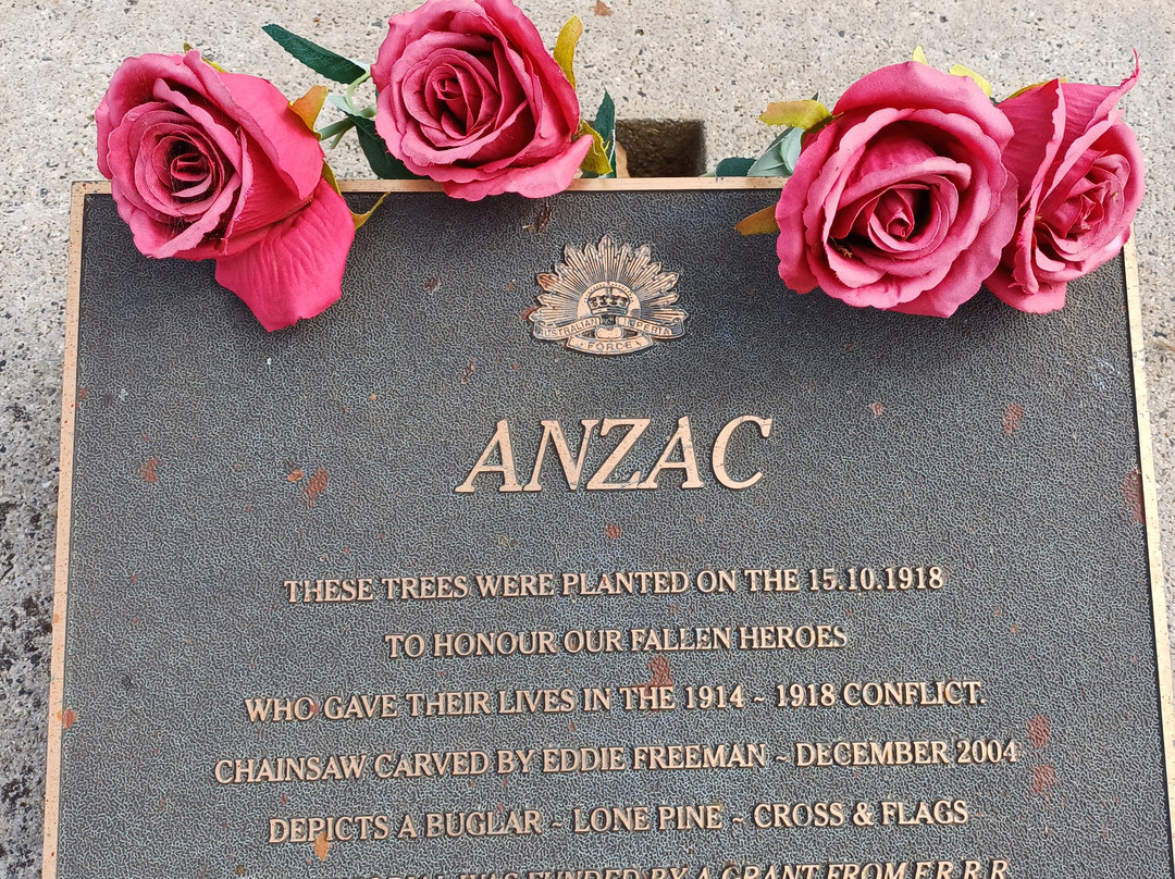 Legerwood Memorial Tree Carvings-Legerwood必去景点