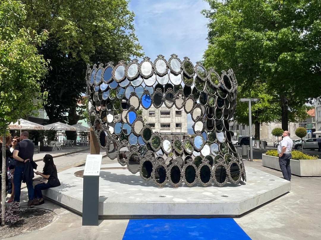 Escultura I'll Be Your Mirror #1, 2018 de Joana Vasconcelos-布拉加区必去景点