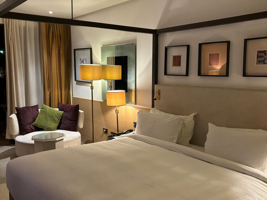 杜高尔夫酒店主图