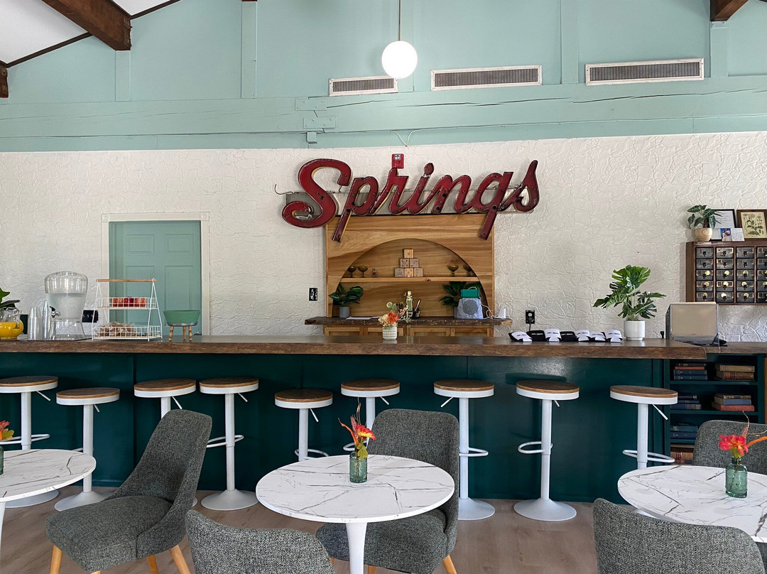 The Springs Motel主图