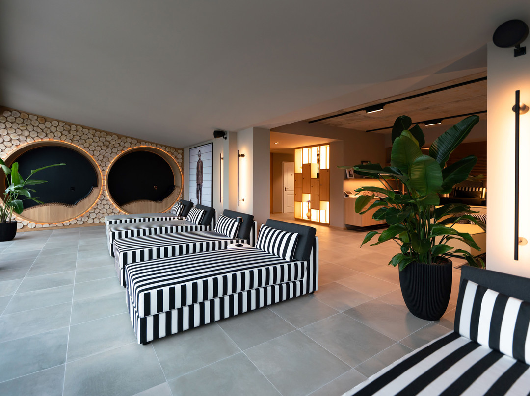 Tholes Hotel Bucken主图