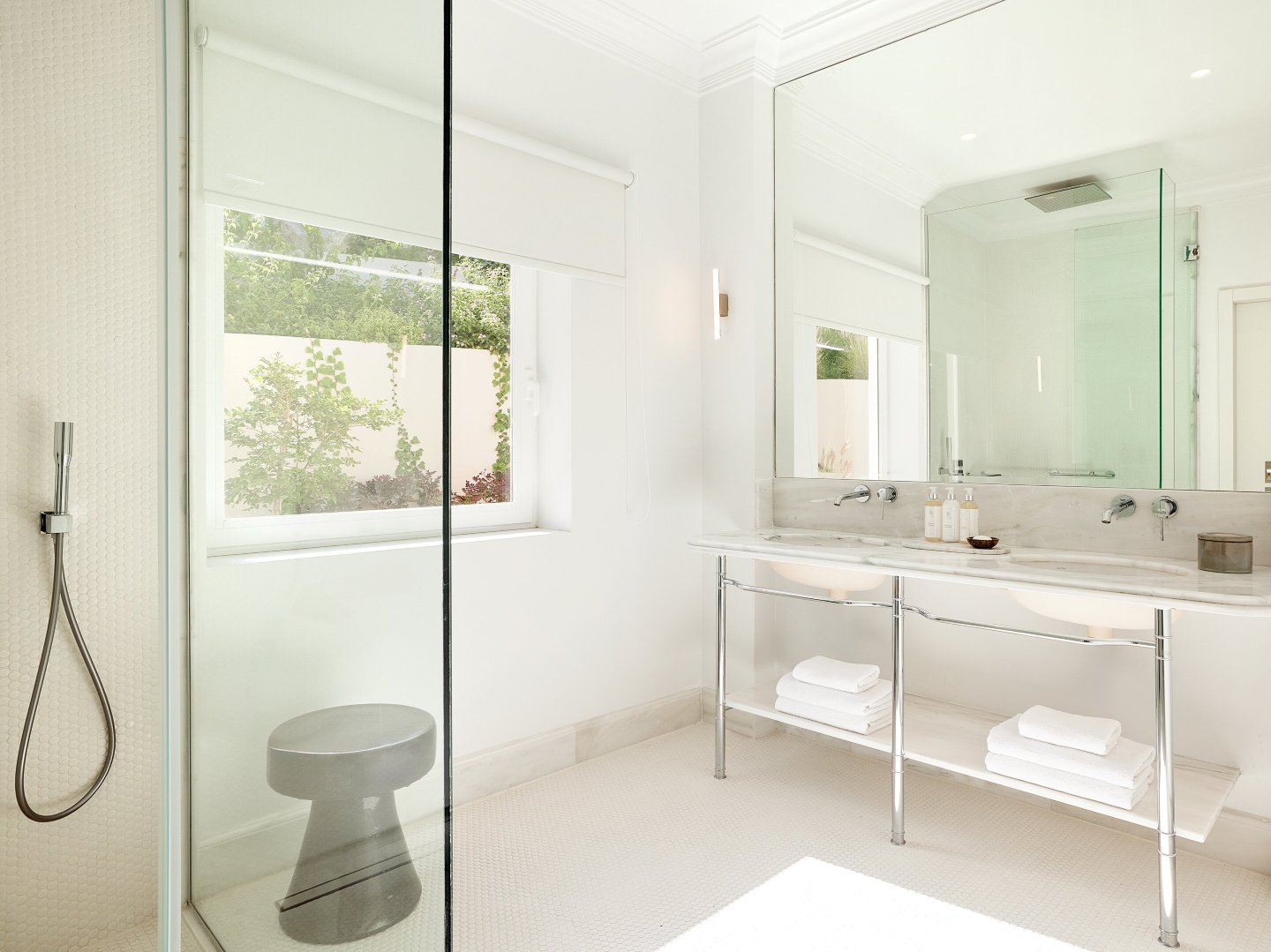 Mandola Rosa at Riviera Olympia-浴室