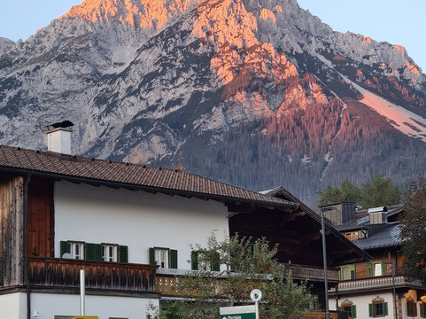 阿尔卑斯 - 加尔尼酒店宾馆主图