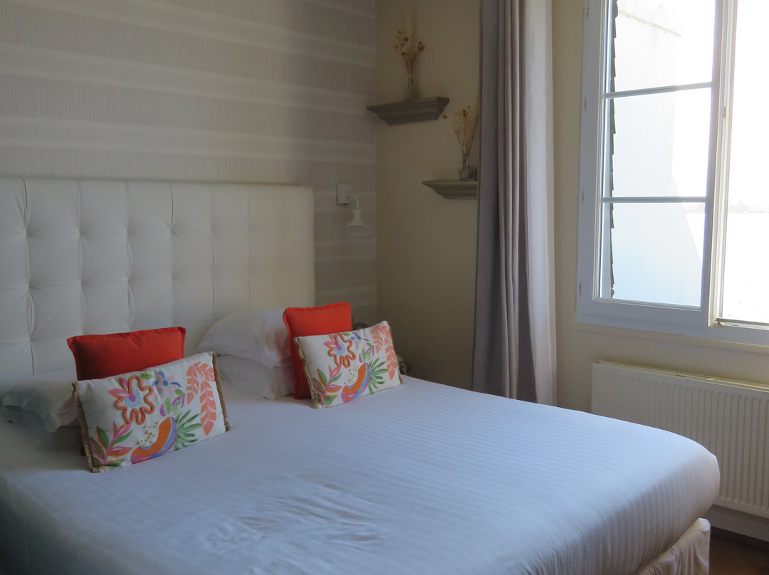 城堡连锁天使海湾SPA酒店主图