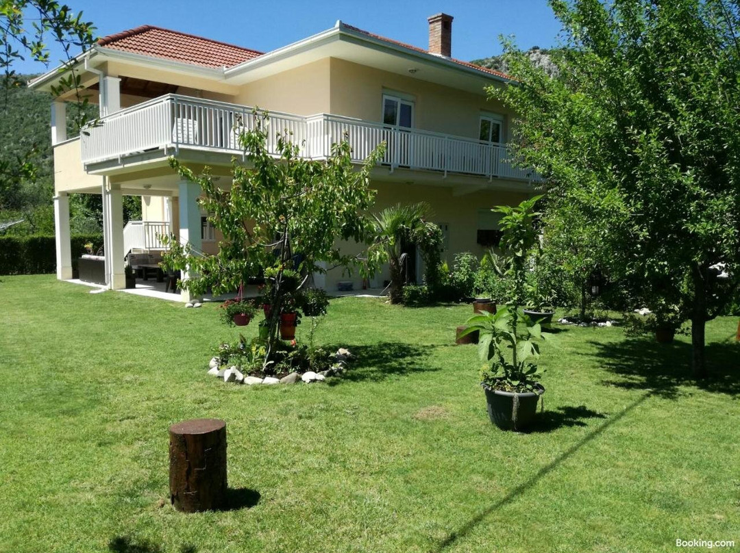 Riverside Guesthouse主图