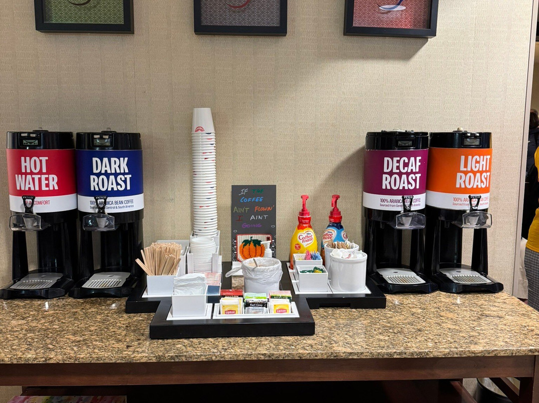 Hampton Inn Erie-South主图