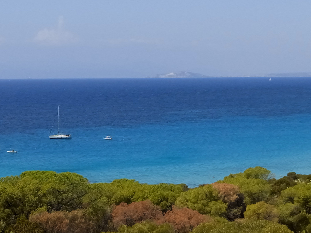 Spiaggia di Mari Pintau-夸尔图－圣埃莱娜必去景点