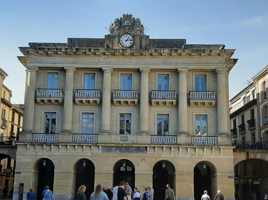 Konstituzio Plaza景点图片