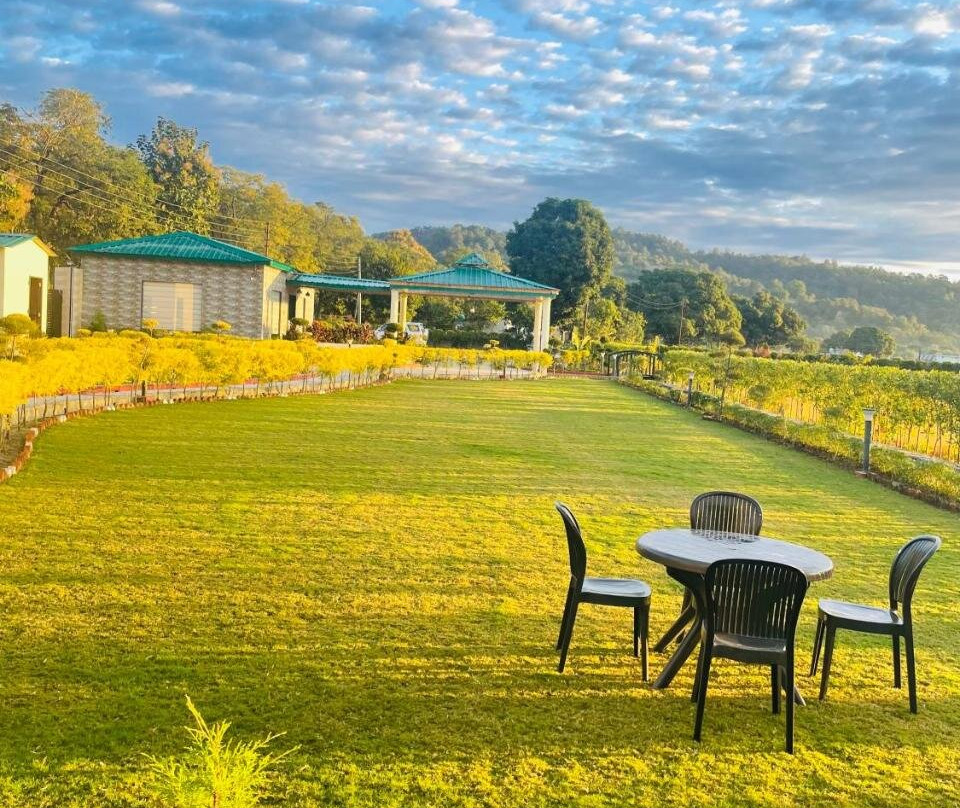 Vasant Corbett Resort