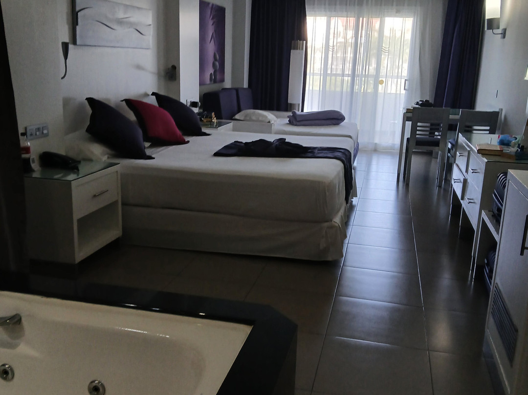 哥斯达黎加悦宜湾奢享酒店主图