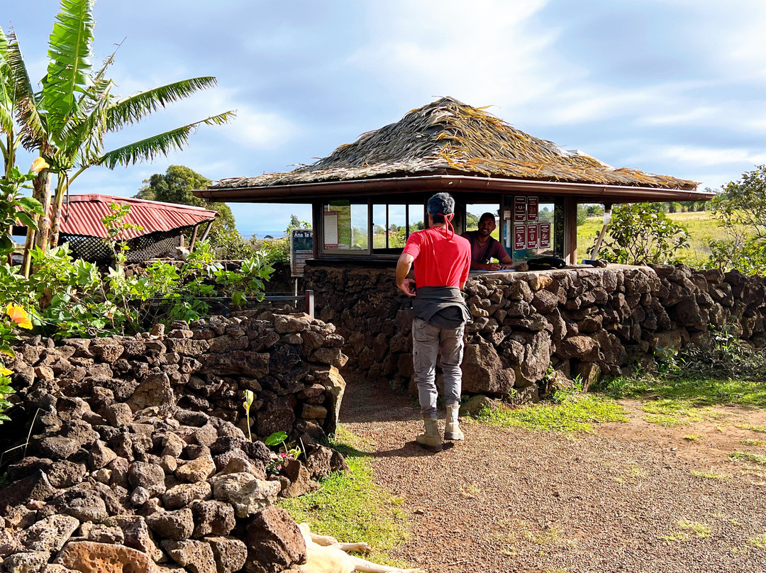 Ana Te Pahu-复活节岛必去景点