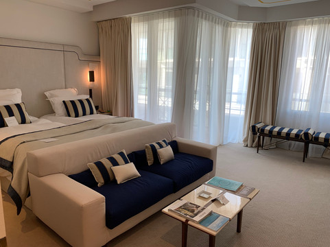 戛纳大华酒店主图