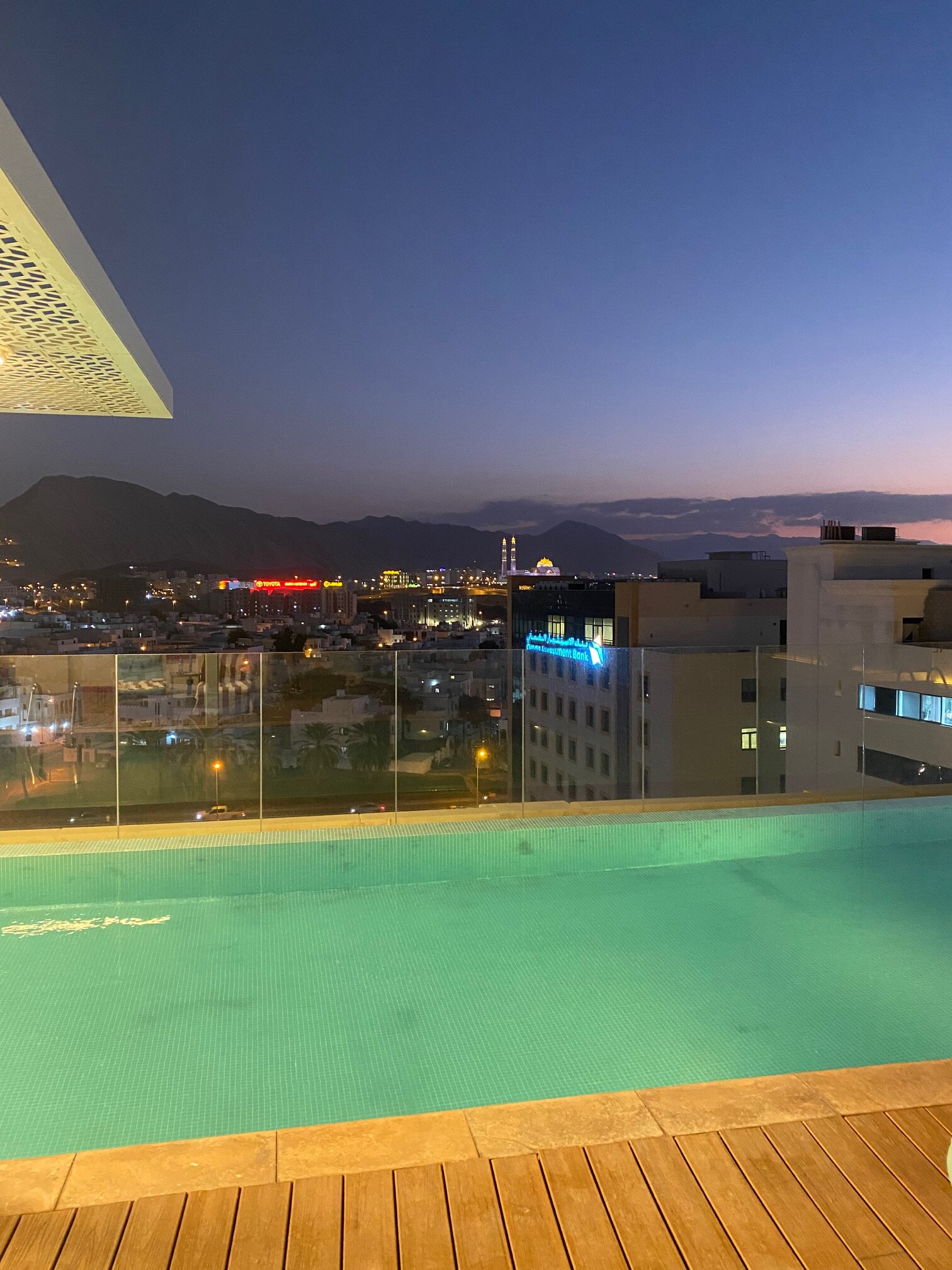Hilton Garden Inn Muscat Al Khuwair-浴室