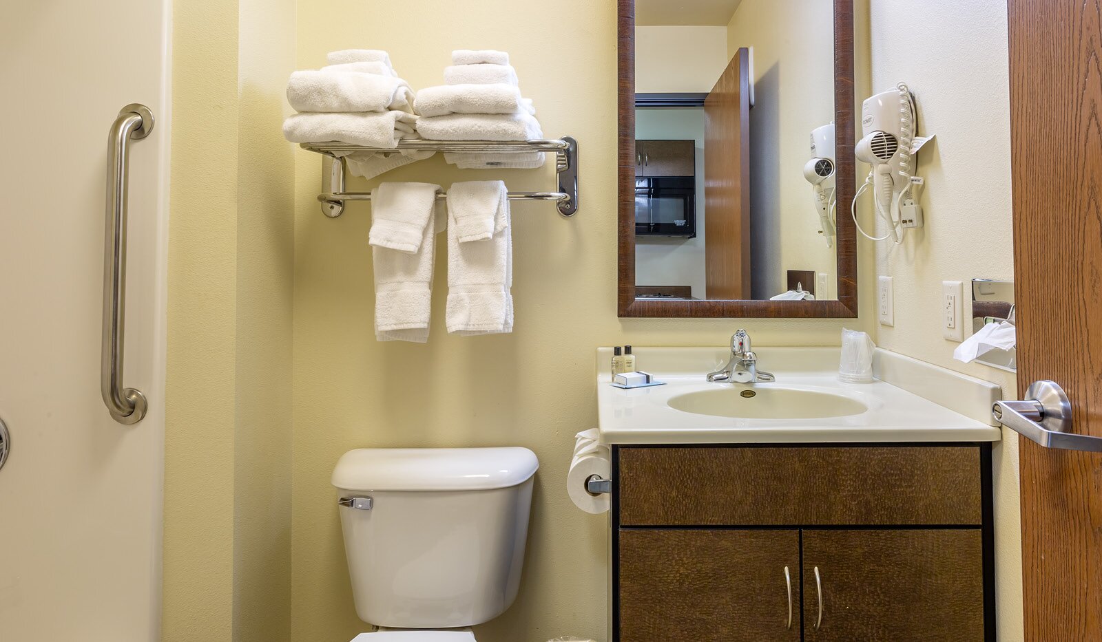 My Place Hotel-Dickinson, ND-浴室