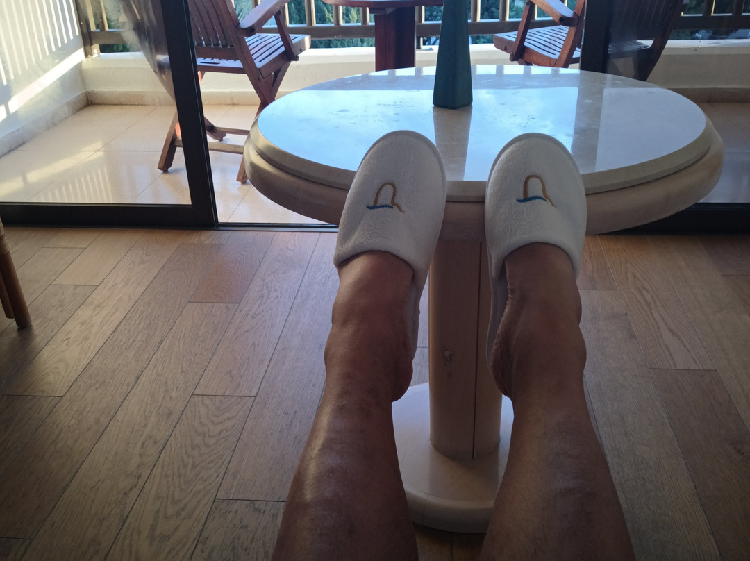 Coral Beach Hotel & Resort主图