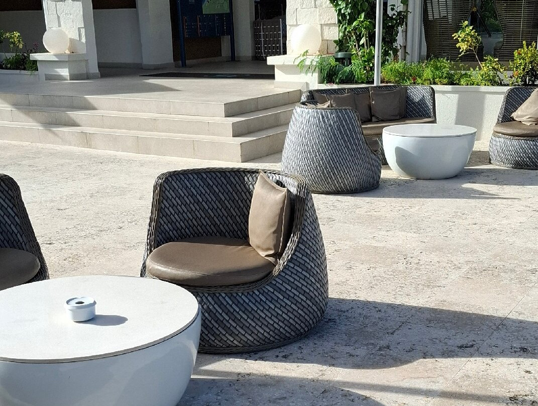 The Courtyard-Port Salines必去景点