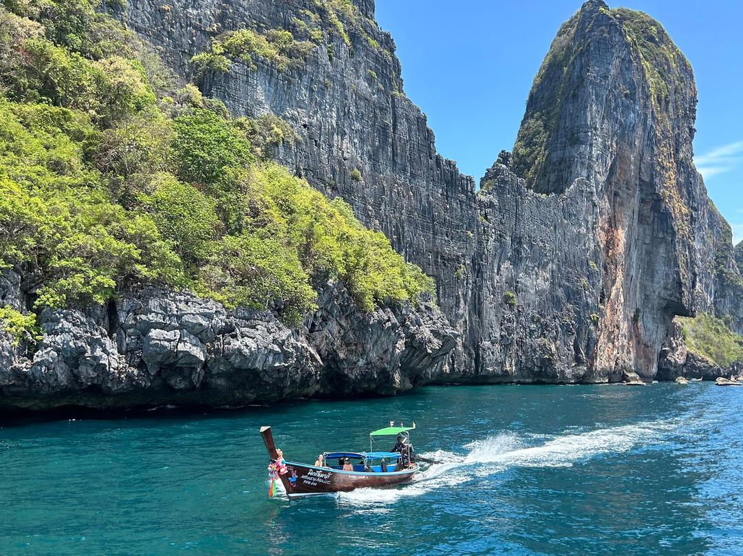 Phi Phi Pirate Boat-大皮皮岛必去景点