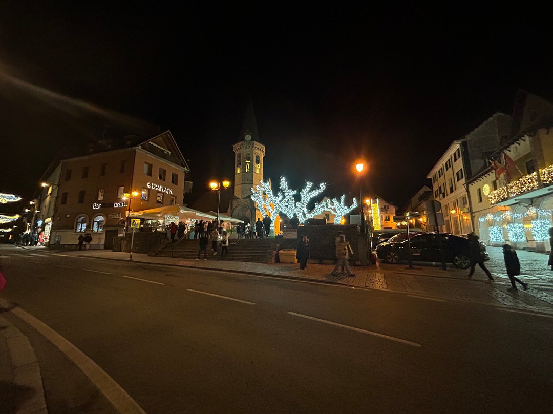 户撒维耶亚酒店主图