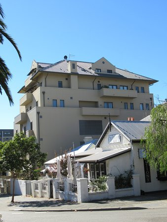 温德姆欧南珀斯酒店主图