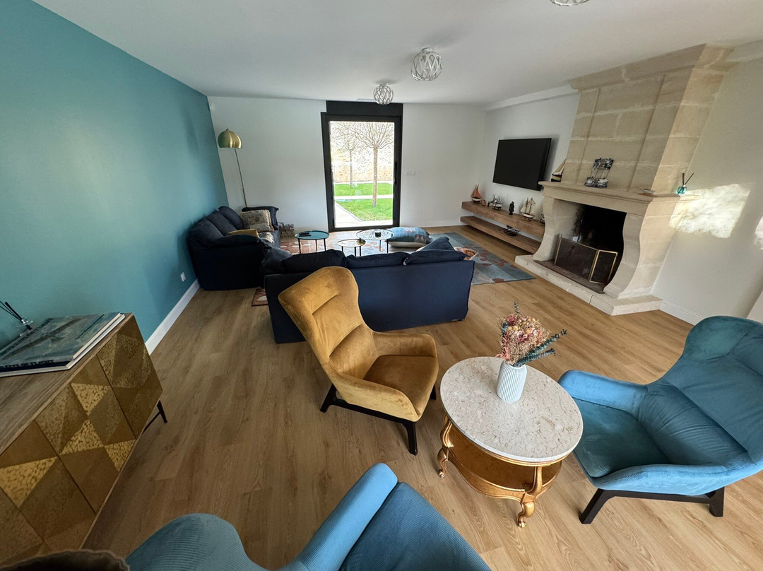 Chateau L'Eperon-Verac必去景点