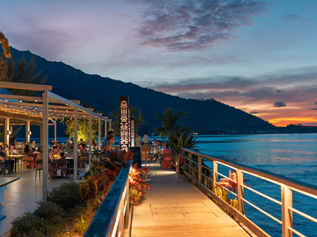 Le Cook's Bar & Restaurant