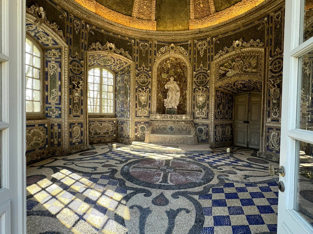 Jagdschloss Falkenlust景点图片