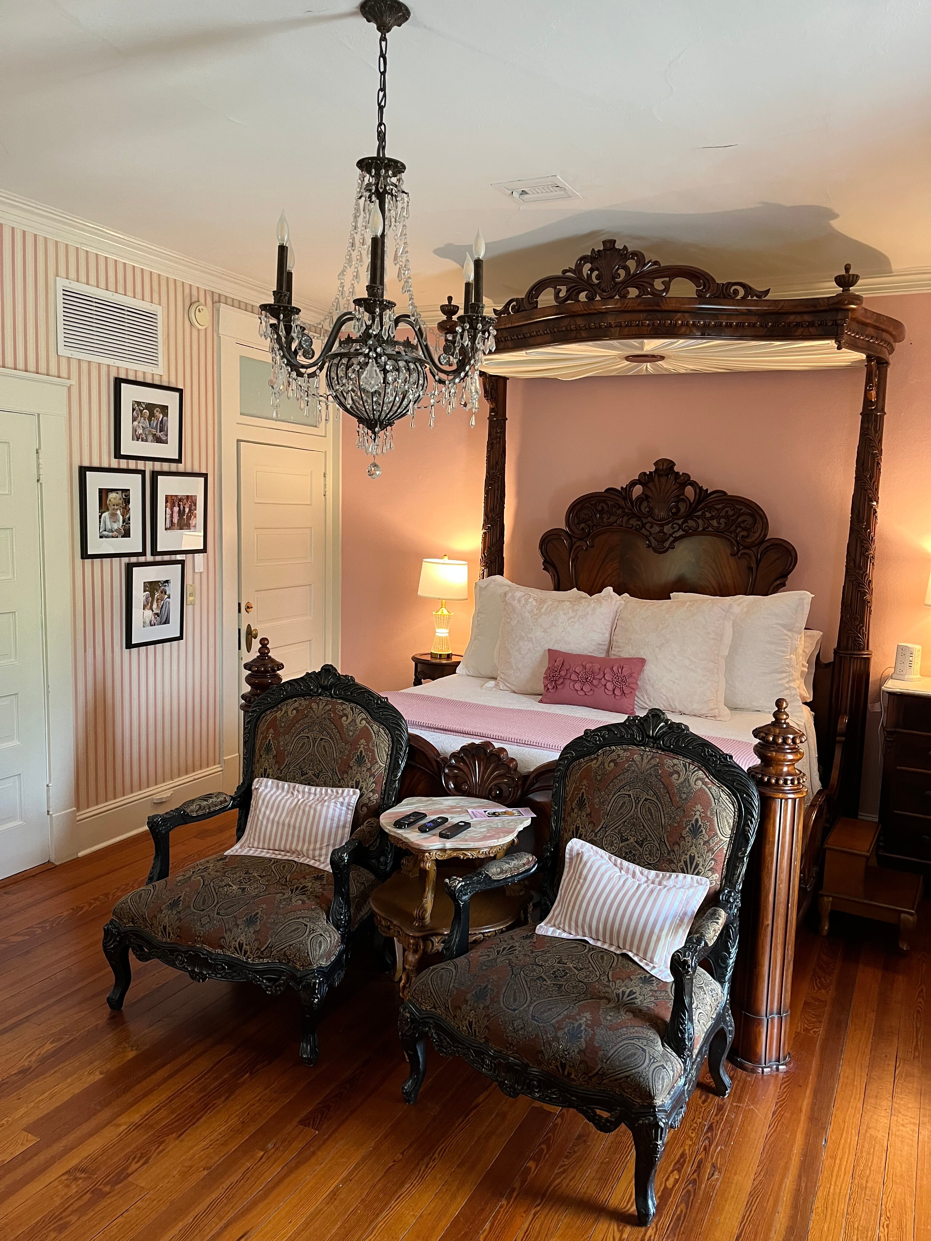 Steel Magnolia House Bed & Breakfast-官方