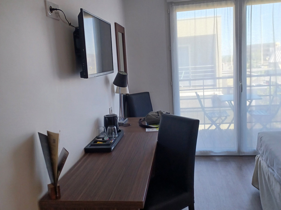 Hotel Libera Caen Colombelles主图