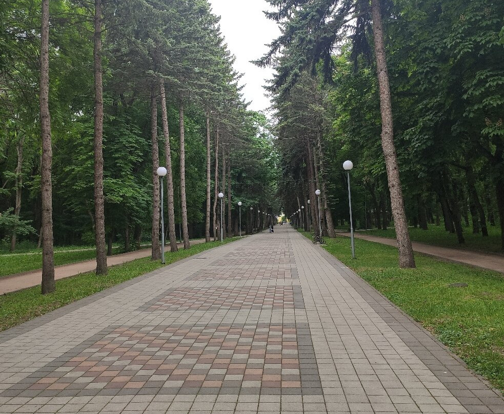 Park Pobedy (Angliyskiy Park)-Essentuki必去景点