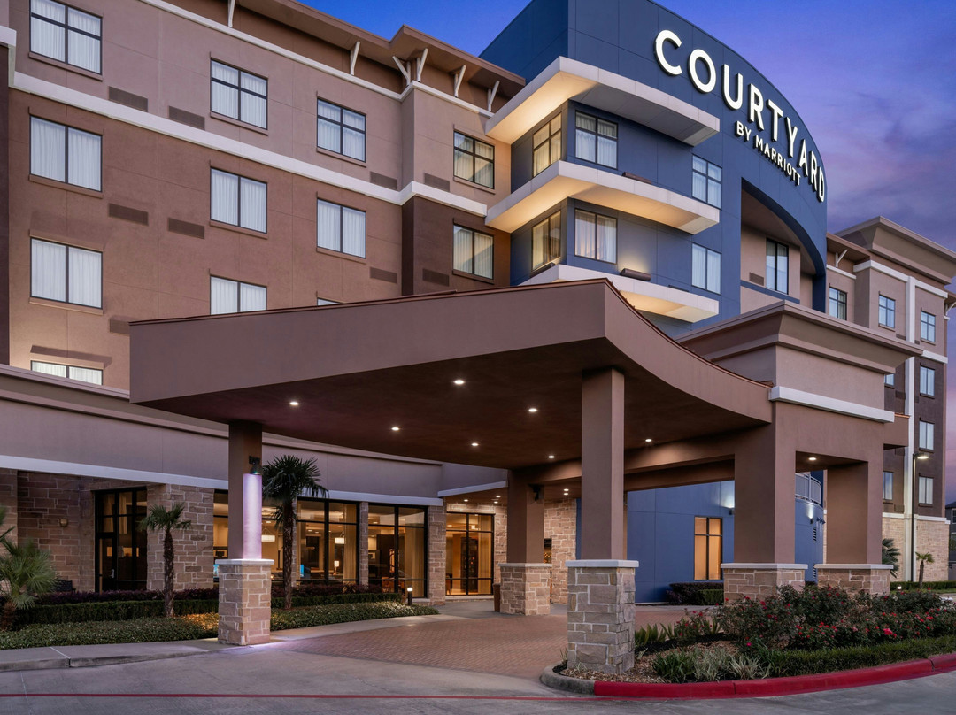 New Caney酒店住宿-Courtyard by Marriott Houston Kingwood