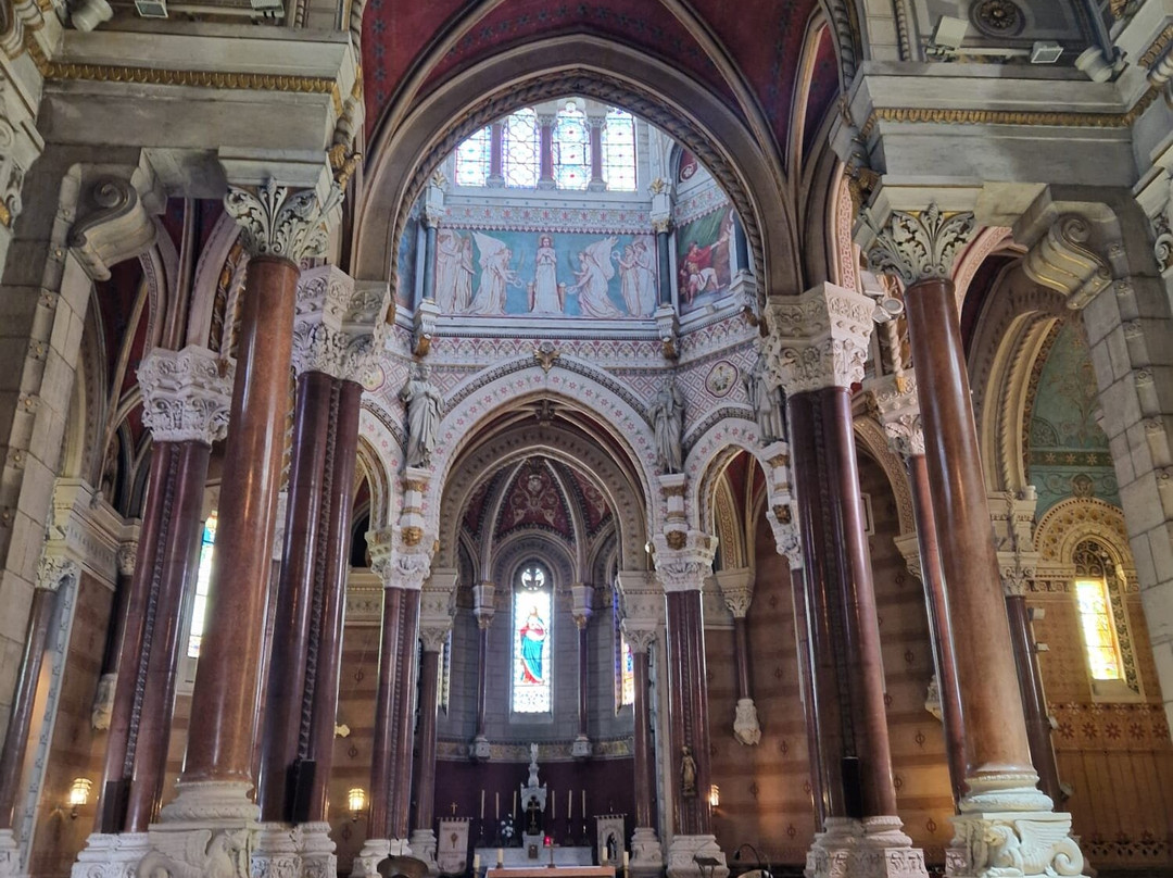Basilique d'Ars-Ars-sur-Formans必去景点