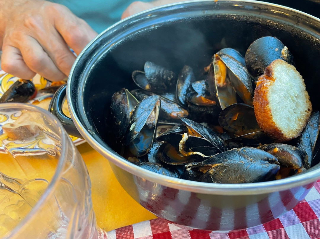 Santa Tecla Trattoria E Pizzeria