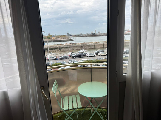 加莱假日度假酒店主图