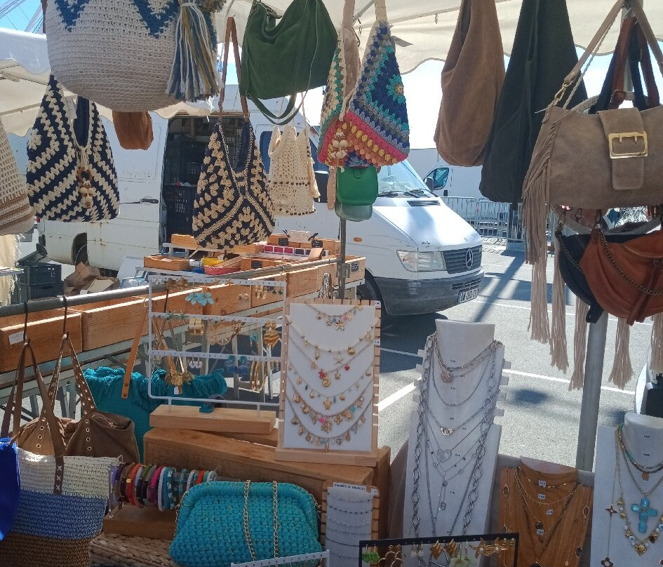 Marché de Saint-Pierre-Saint-Pierre-la-Mer必去景点