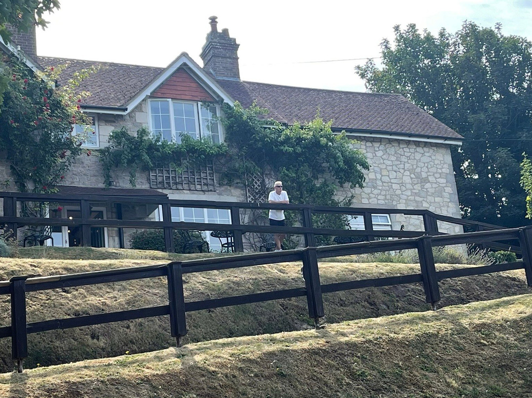 石灰石酒店主图