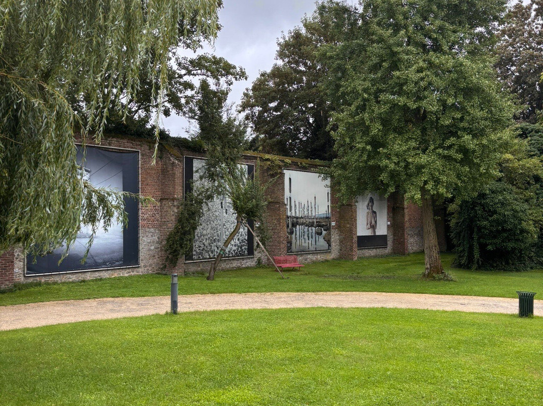 Musée de la Photographie-夏勒华必去景点
