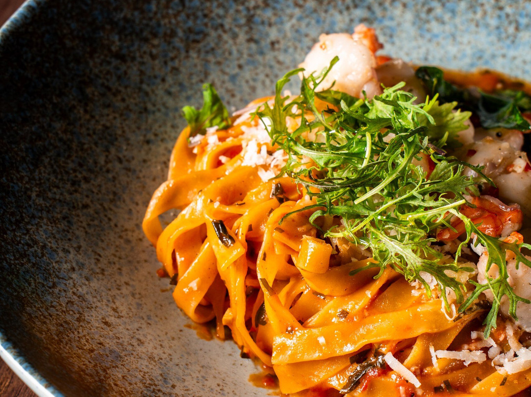 ÚNU eatery & cocktails - contemporary bistro